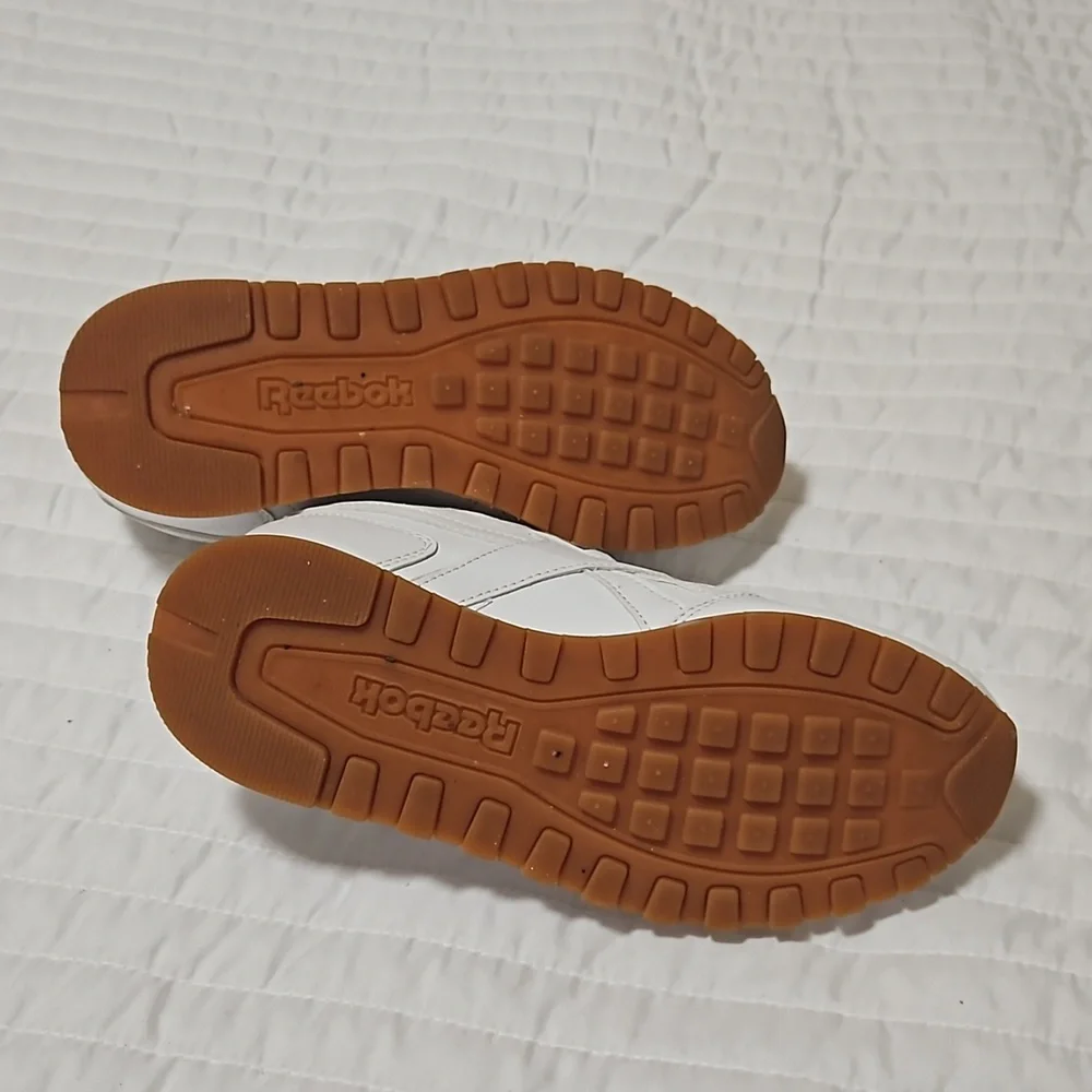 Pre-owned womens classic Reebok. - Picture 3 of 4